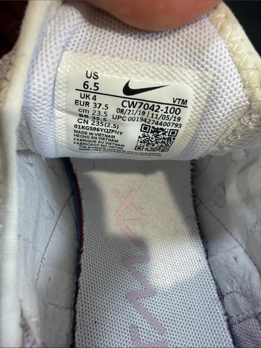 Nike White Sneakers with Pink and Lime Accents 27C Size 6.5 - Picture 6 of 8